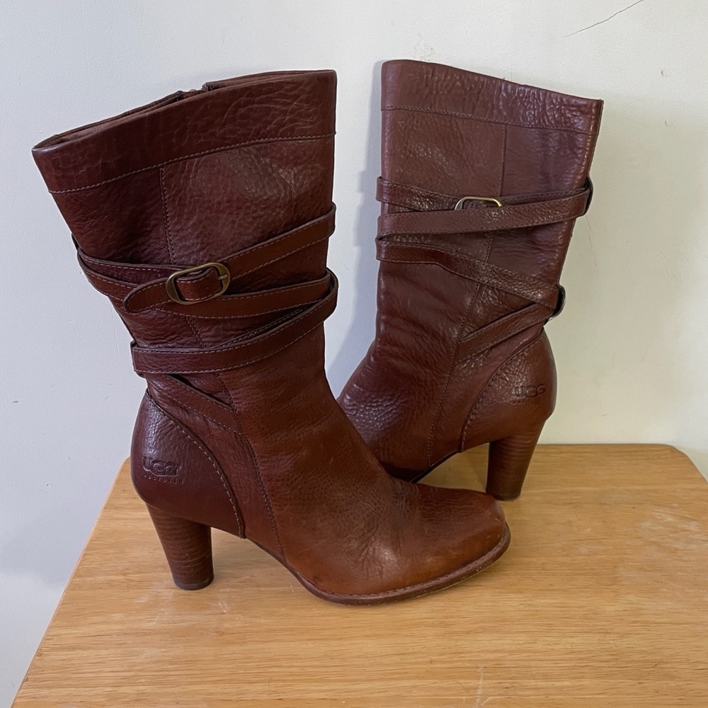 UGG Women's Chestnut Brown Pebbled Leather Heeled Boots, Size 8 - Picture 9 of 14